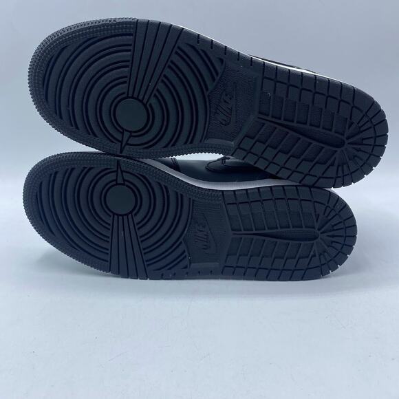 Air Jordan 1 MID (GS) Black Shadow Red Size 4Y 554725 096 Brand NEW - Picture 7 of 11